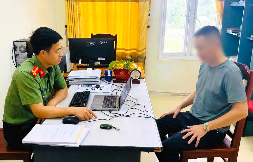 Phạt người đàn ông chia sẻ thông tin sai sự thật - Ảnh 1.