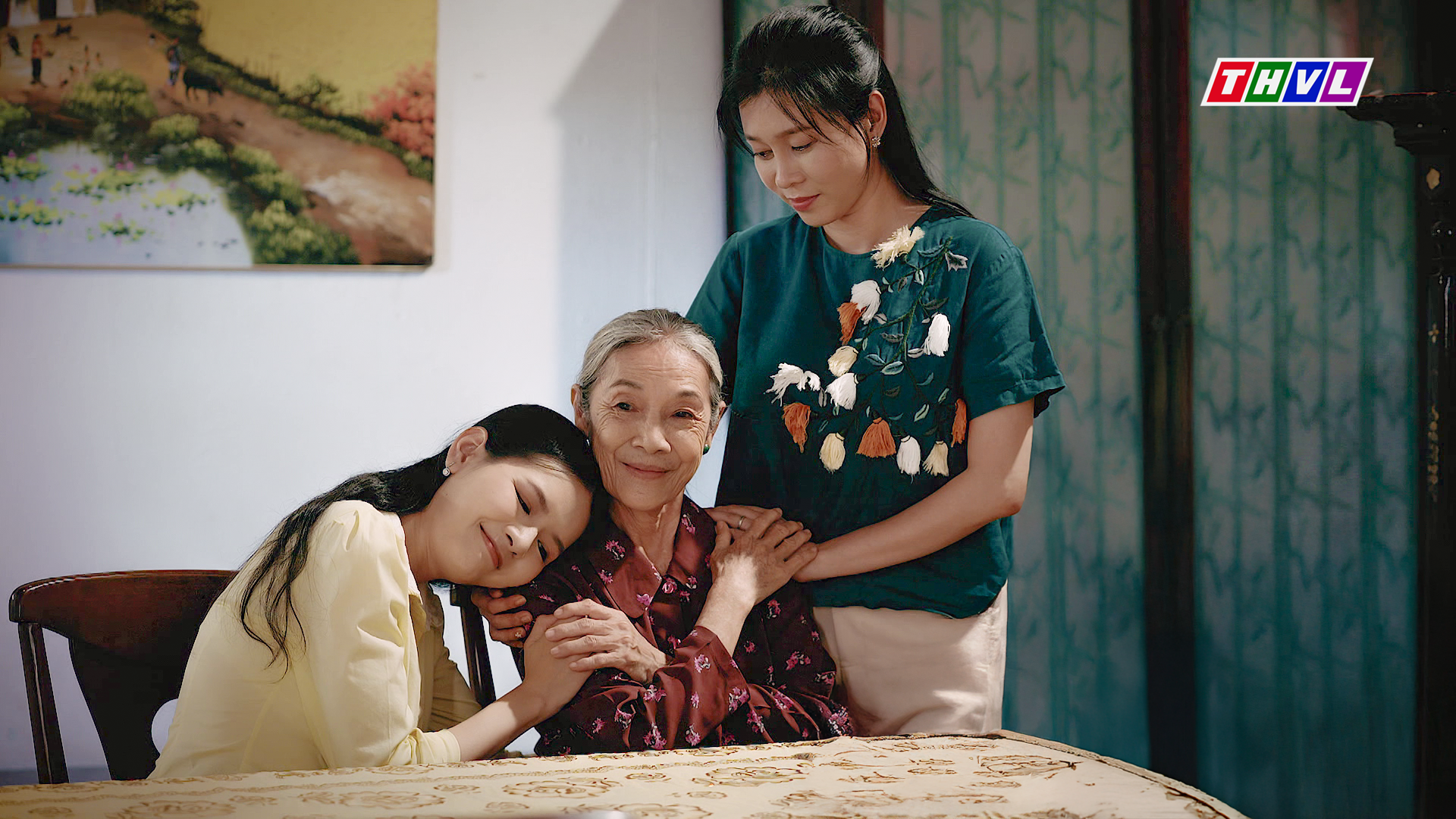 Diễn viên Hiếu Hiền: 