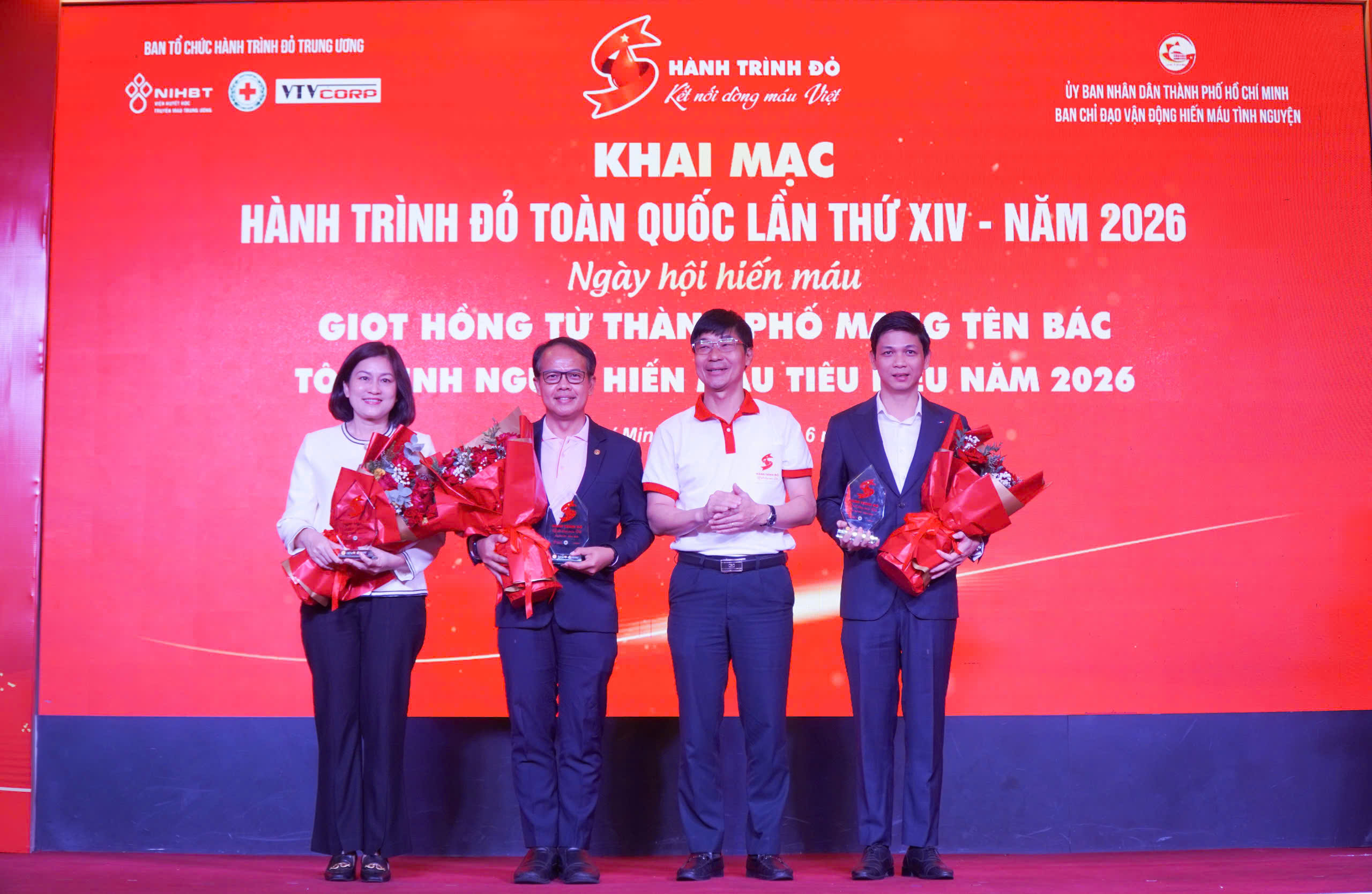 32 tỉnh, thành chung tay hiến máu cứu người - Ảnh 6.