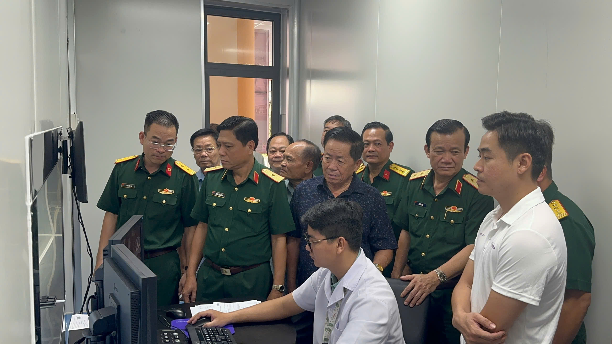 Bệnh viện Quân y 120 đột phá công nghệ, hướng đến bệnh viện thông minh - Ảnh 3.