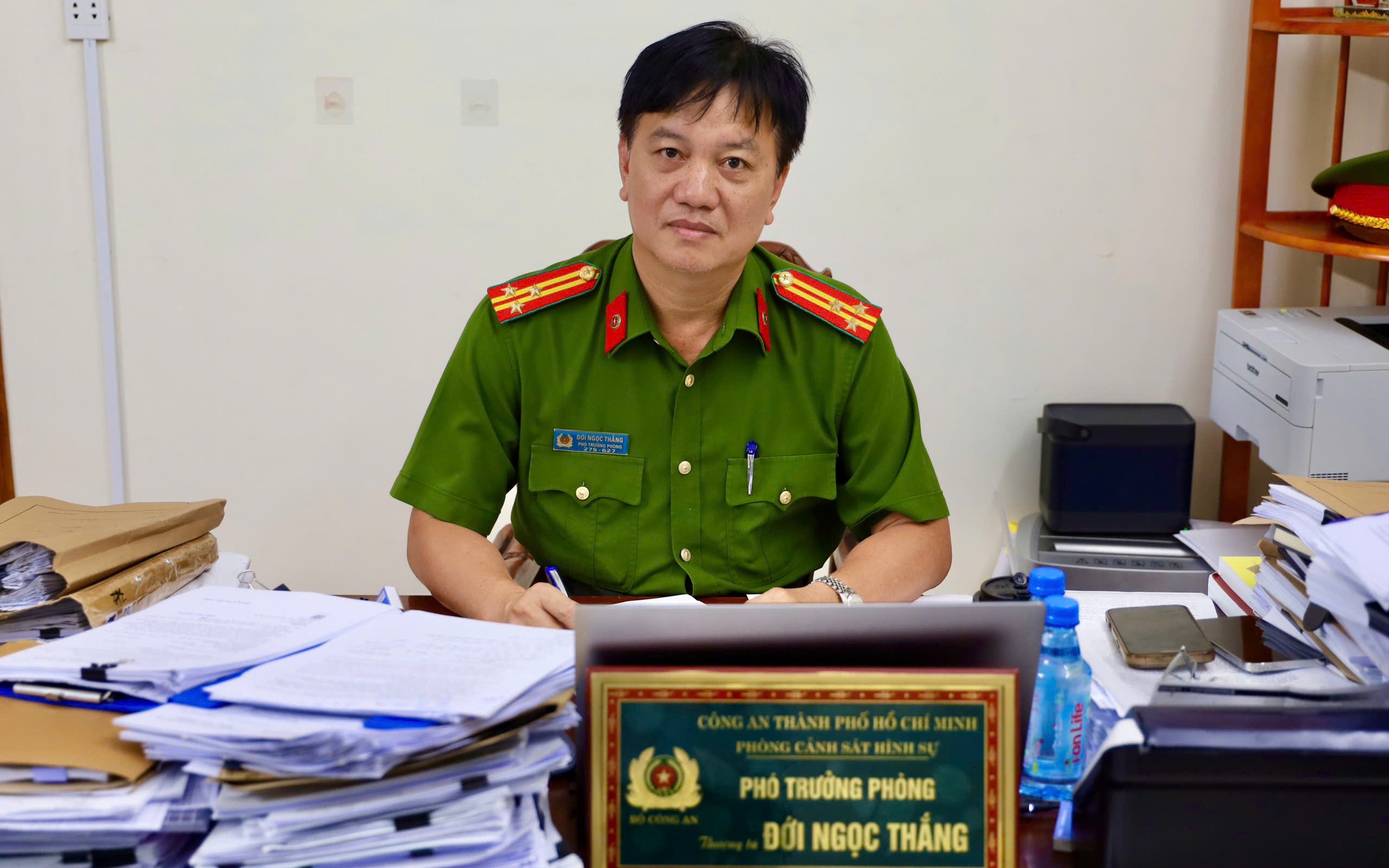 Công an TPHCM phát lệnh truy nã một hướng dẫn viên du lịch - Ảnh 2.