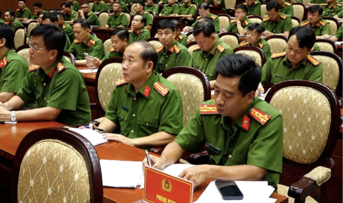 Phỏng vấn độc quyền: Tội phạm đường phố, giang hồ núp bóng doanh nghiệp ở TPHCM không còn đất sống - Ảnh 7.