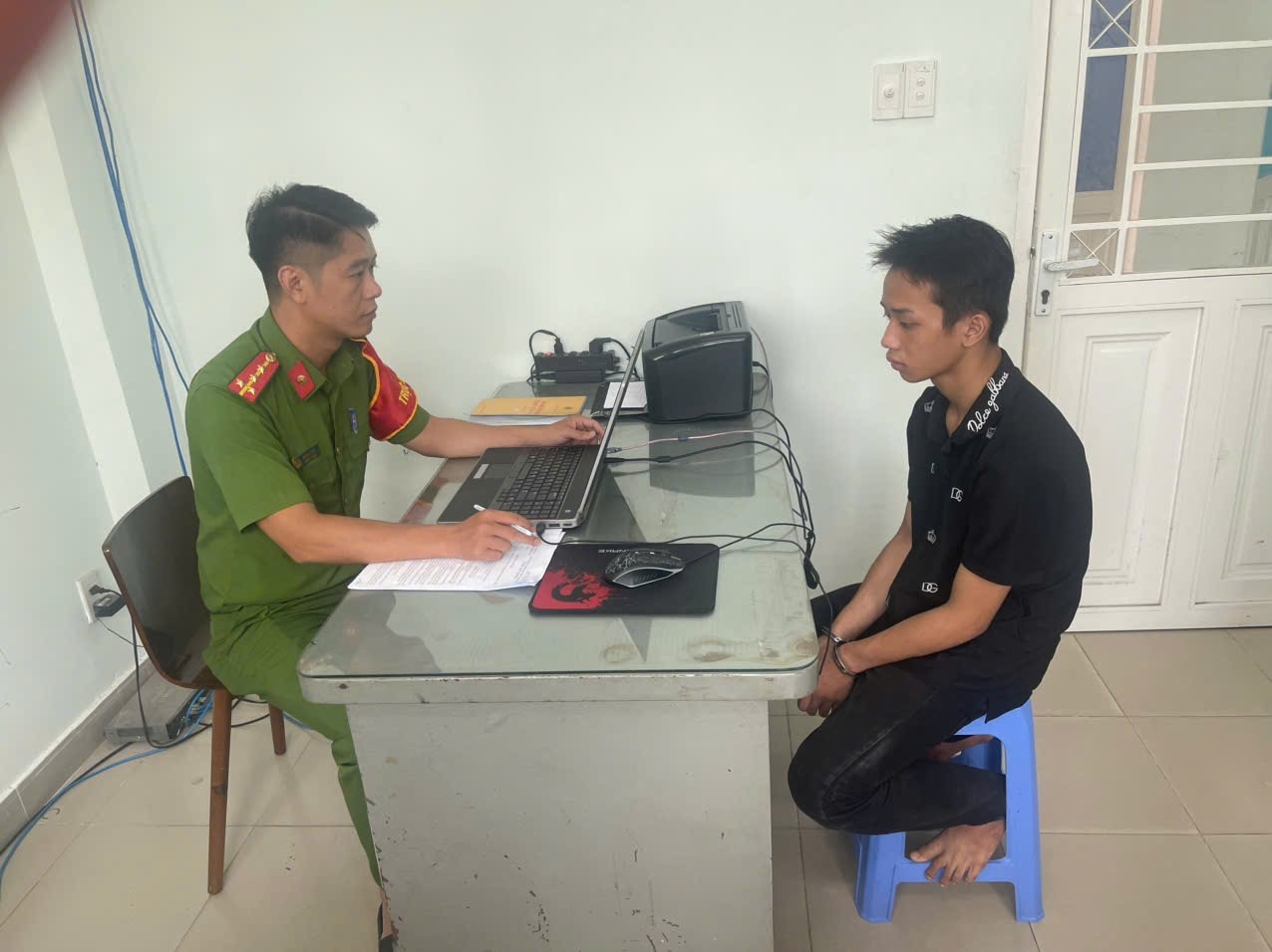 Phỏng vấn độc quyền: Tội phạm đường phố, giang hồ núp bóng doanh nghiệp ở TPHCM không còn đất sống - Ảnh 4.
