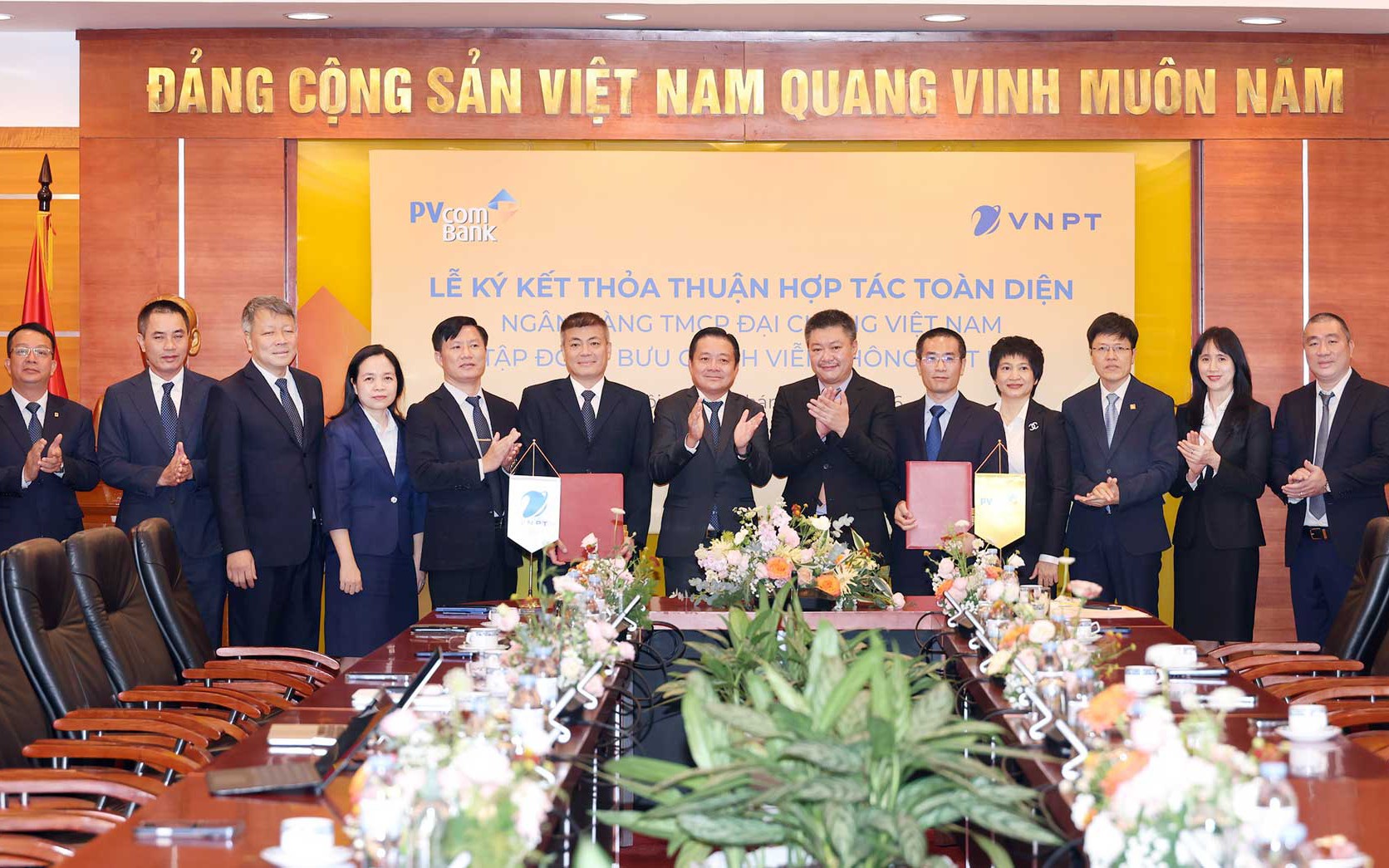 PVcomBank đồng hành thúc đẩy chuyển đổi số trong lĩnh vực hành chính công tại Hà Nội - Ảnh 3.
