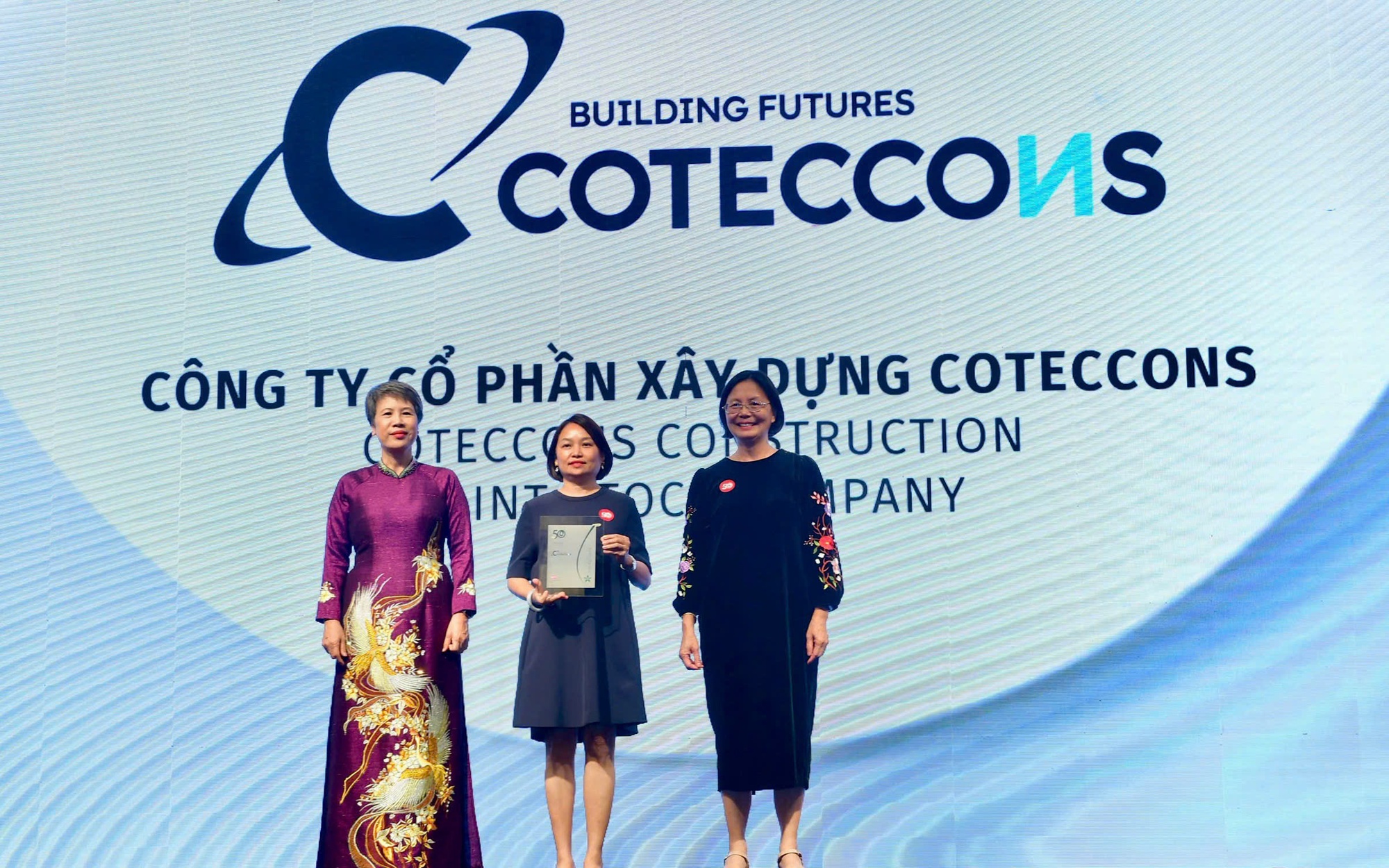 Coteccons 4 năm liên tiếp vào tốp 50 doanh nghiệp phát triển bền vững