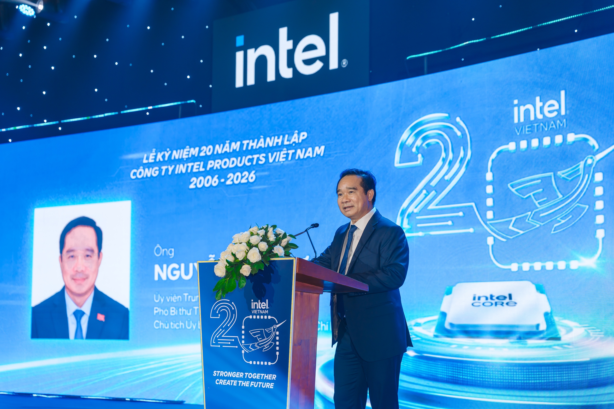 Intel tại Việt Nam sau 20 năm: 110 tỉ USD giá trị xuất khẩu - Ảnh 1.