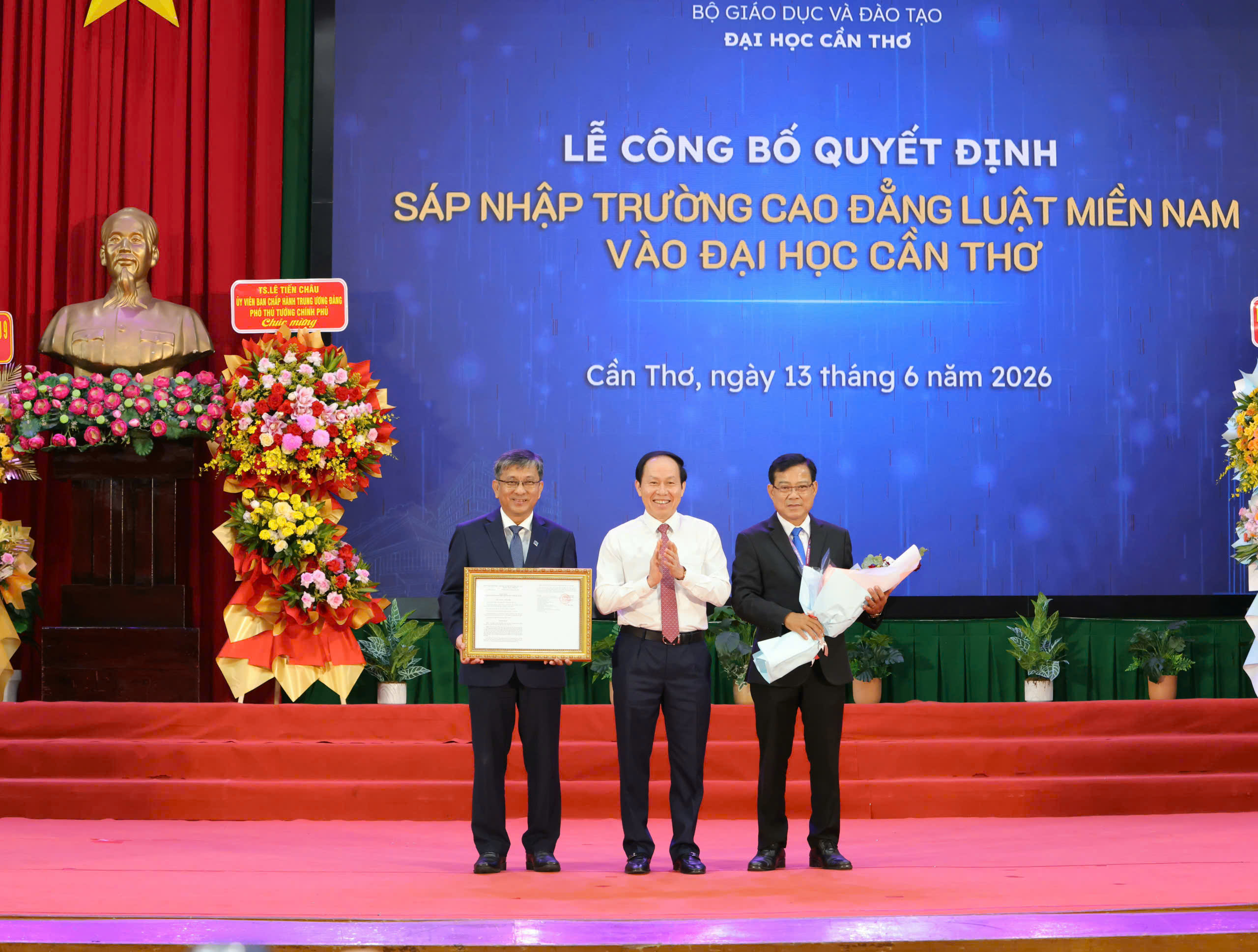 Sáp nhập Trường Cao đẳng Luật miền Nam vào Đại học Cần Thơ - Ảnh 2.