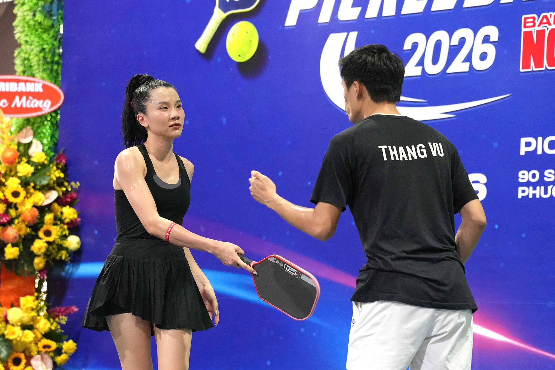 Giải pickleball B&aacute;o Người Lao Động năm 2026: Diễn vi&ecirc;n Th&uacute;y Ng&acirc;n gi&agrave;nh giải nhất cặp đ&ocirc;i nam nữ nghệ - Ảnh 4.