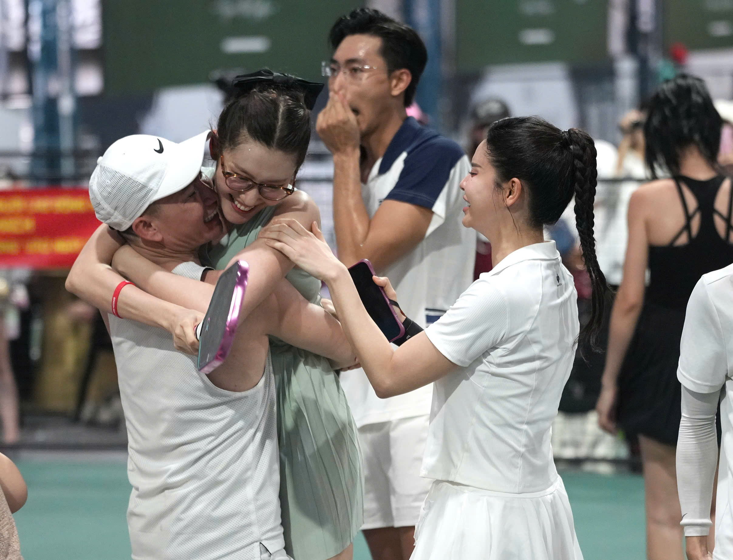 Giải pickleball B&aacute;o Người Lao Động năm 2026: Diễn vi&ecirc;n Th&uacute;y Ng&acirc;n gi&agrave;nh giải nhất cặp đ&ocirc;i nam nữ nghệ - Ảnh 17.