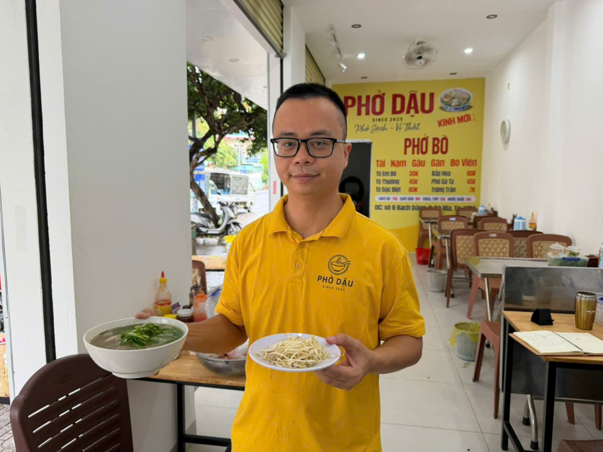 Chủ quán phở 