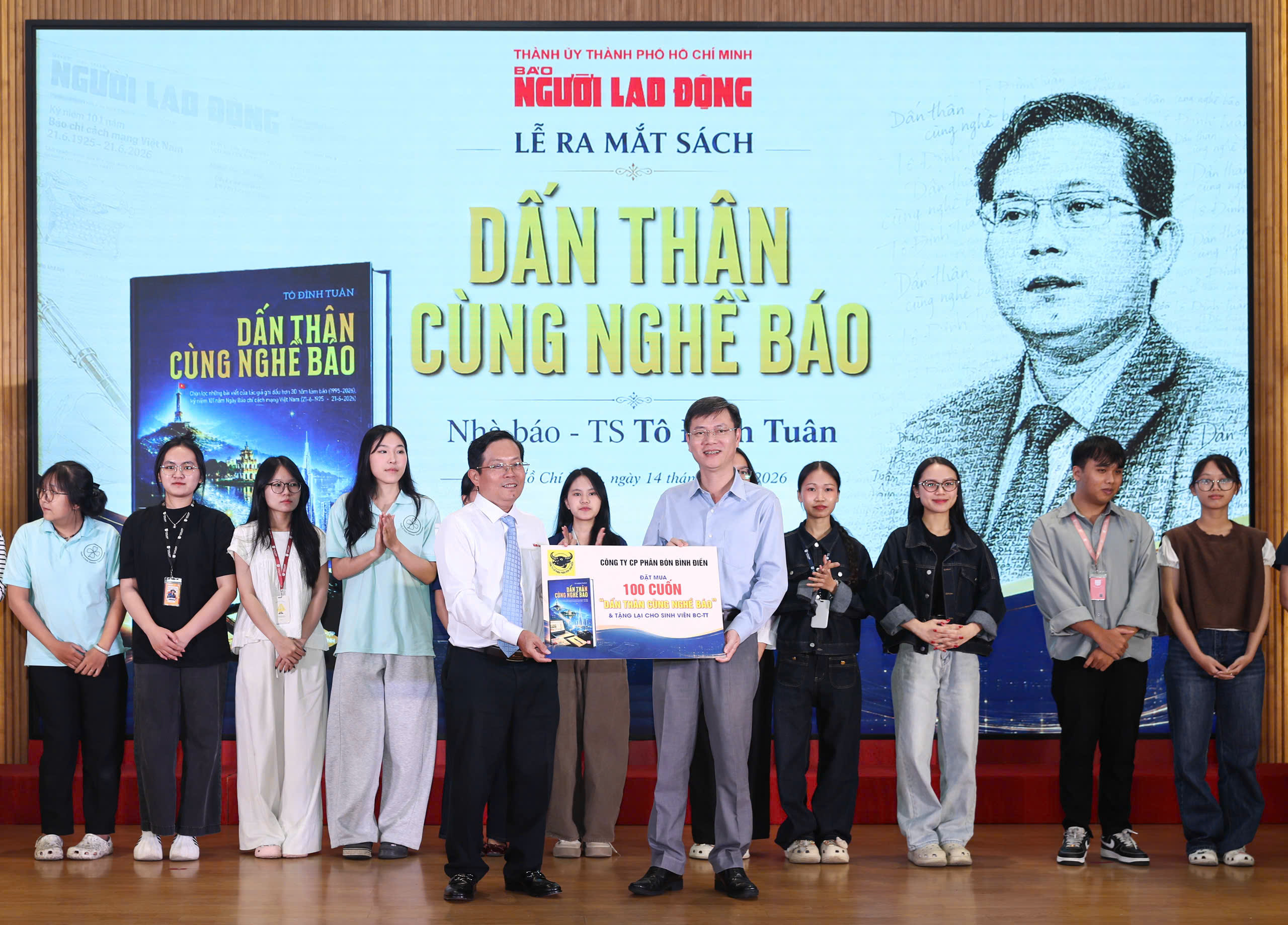 Ra mắt sách