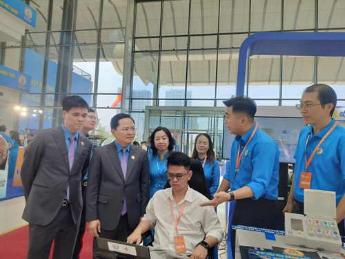 Lan tỏa tinh thần đổi mới sáng tạo - Ảnh 1. Lan tỏa tinh thần đổi mới sáng tạo - Ảnh 1.