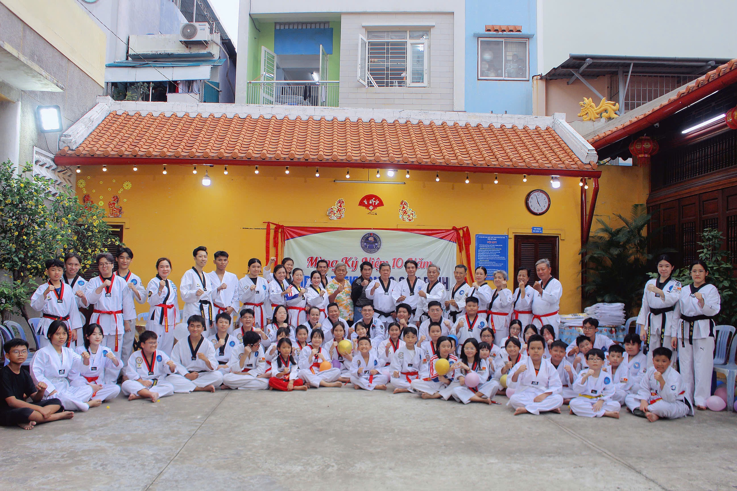 Hành trình gieo chữ "Nhẫn", dựng chữ "Tâm" - Ảnh 1. Hành trình gieo chữ "Nhẫn", dựng chữ "Tâm" - Ảnh 1.