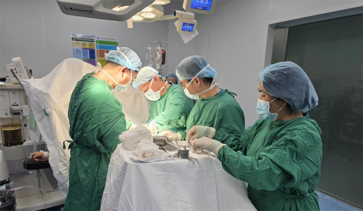 Không cần chuyển tuyến, bệnh nhân vỡ gan được cứu sống tại Cần Giờ - Ảnh 1.