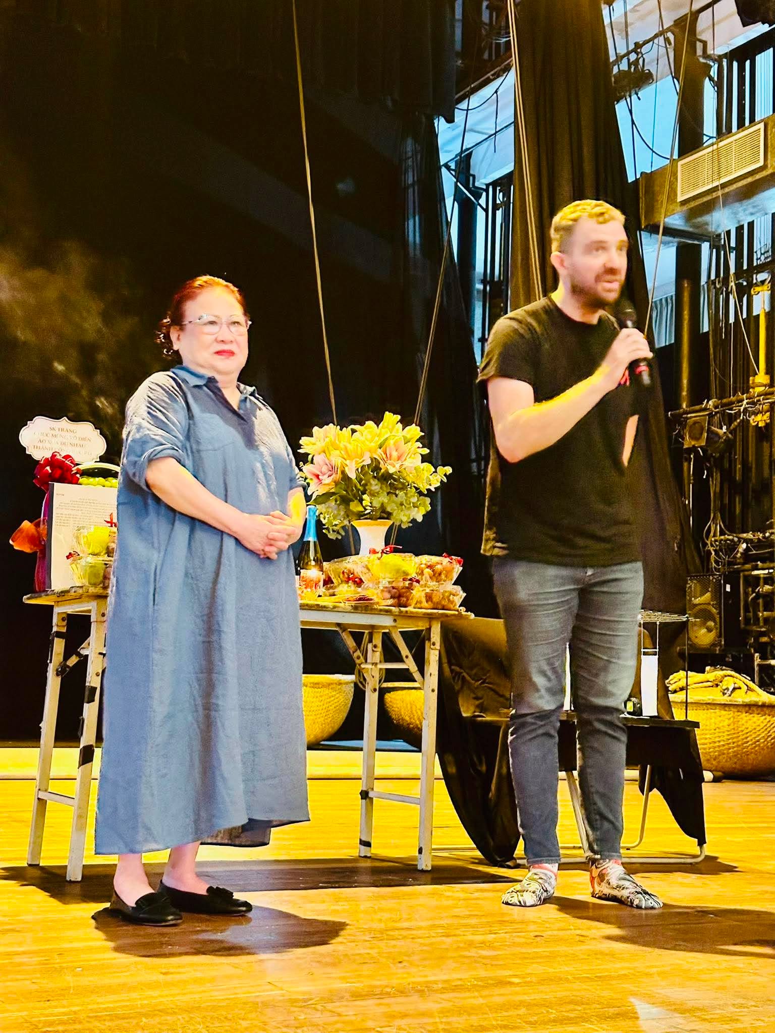 Đạo diễn Minh Nguyệt khởi công vở kịch