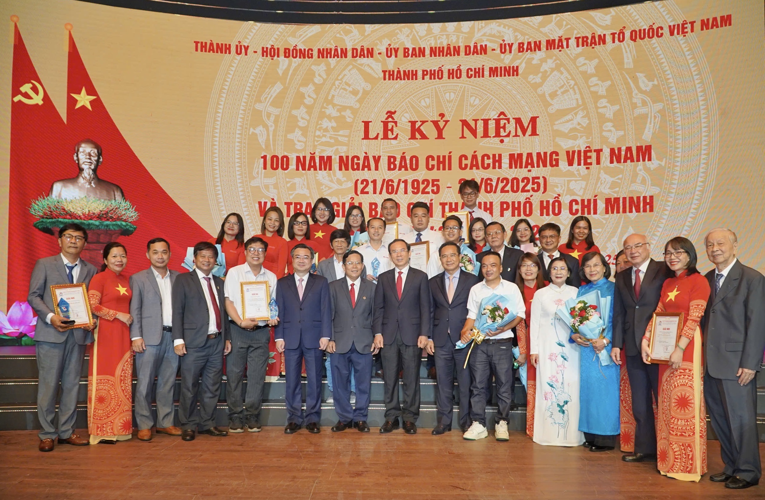 Báo Người Lao Động đoạt 9 giải Báo chí TPHCM lần thứ 44 năm 2026 - Ảnh 2.