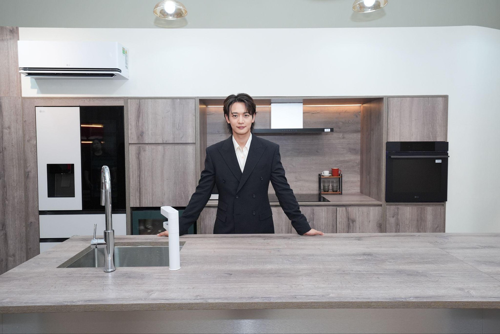 MINHO cùng LG Electronics Việt Nam đưa nhịp sống Seoul về giữa lòng thành phố - Ảnh 1.