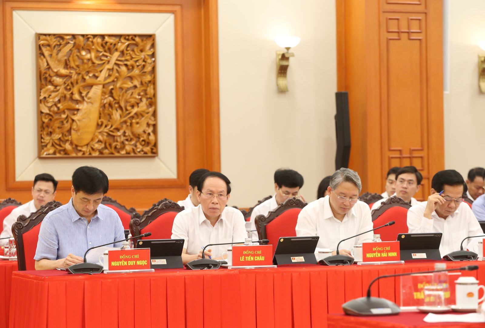 Tổng Bí thư, Chủ tịch nước Tô Lâm: Chuyển mạnh từ tư duy “quản lý giáo dục” sang “quản trị phát triển giáo dục” - Ảnh 2.