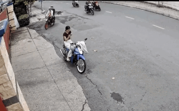 Thua c&aacute; độ đ&aacute; g&agrave; , thanh ni&ecirc;n giết người cướp t&agrave;i sản tại TPHCM - Ảnh 2.