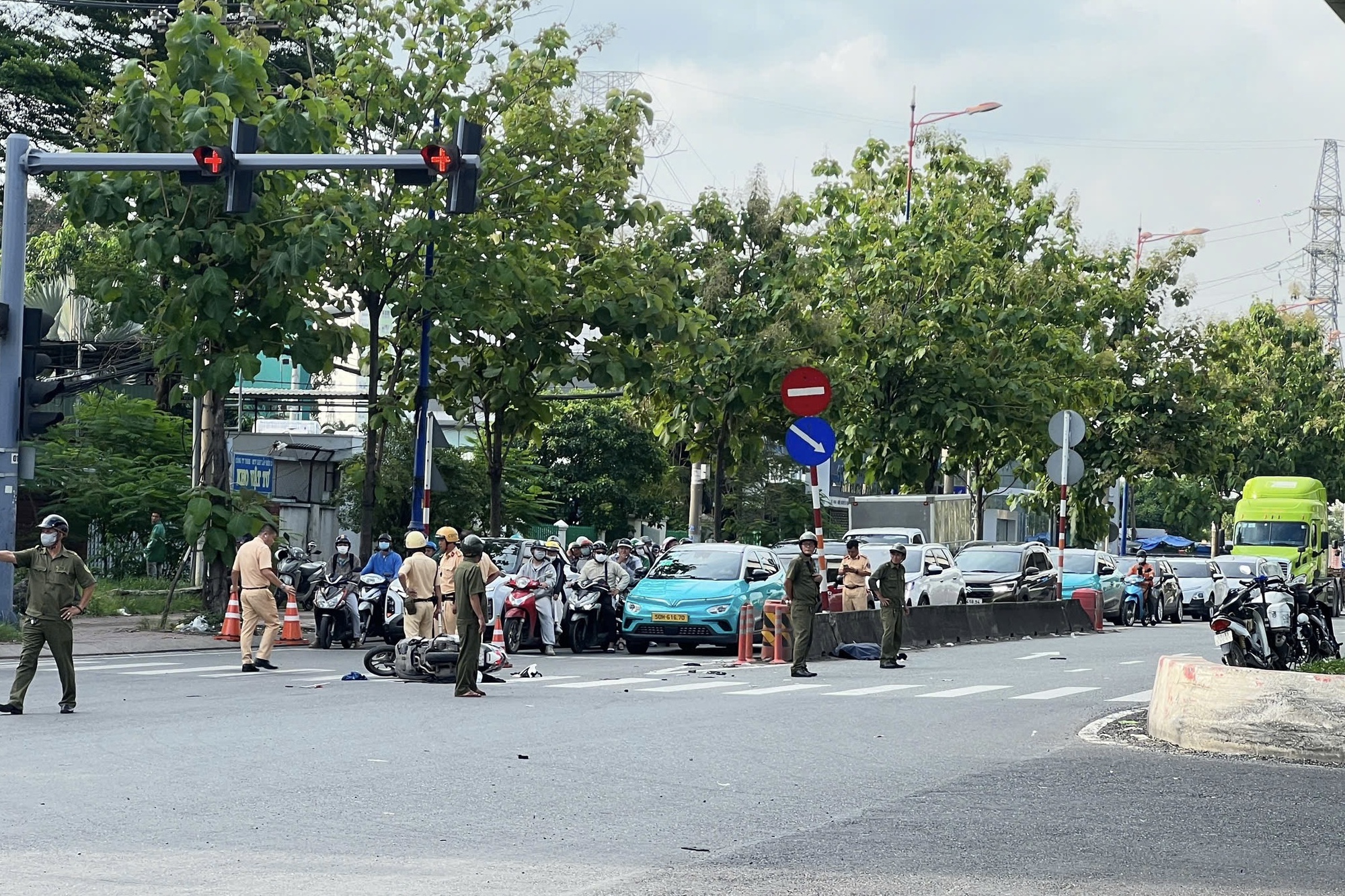 Điều tra nguyên nhân người đàn ông ngã xe tử vong tại TPHCM 2026 - Ảnh 2.