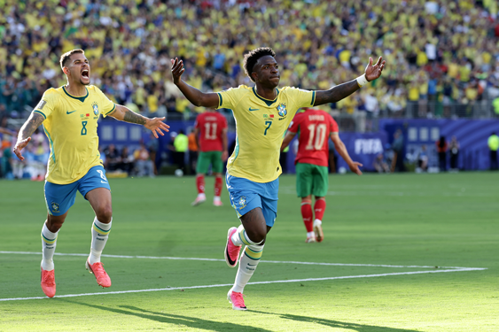 Haiti đương đầu "gã khổng lồ" Brazil - Ảnh 1. Haiti đương đầu "gã khổng lồ" Brazil - Ảnh 1.