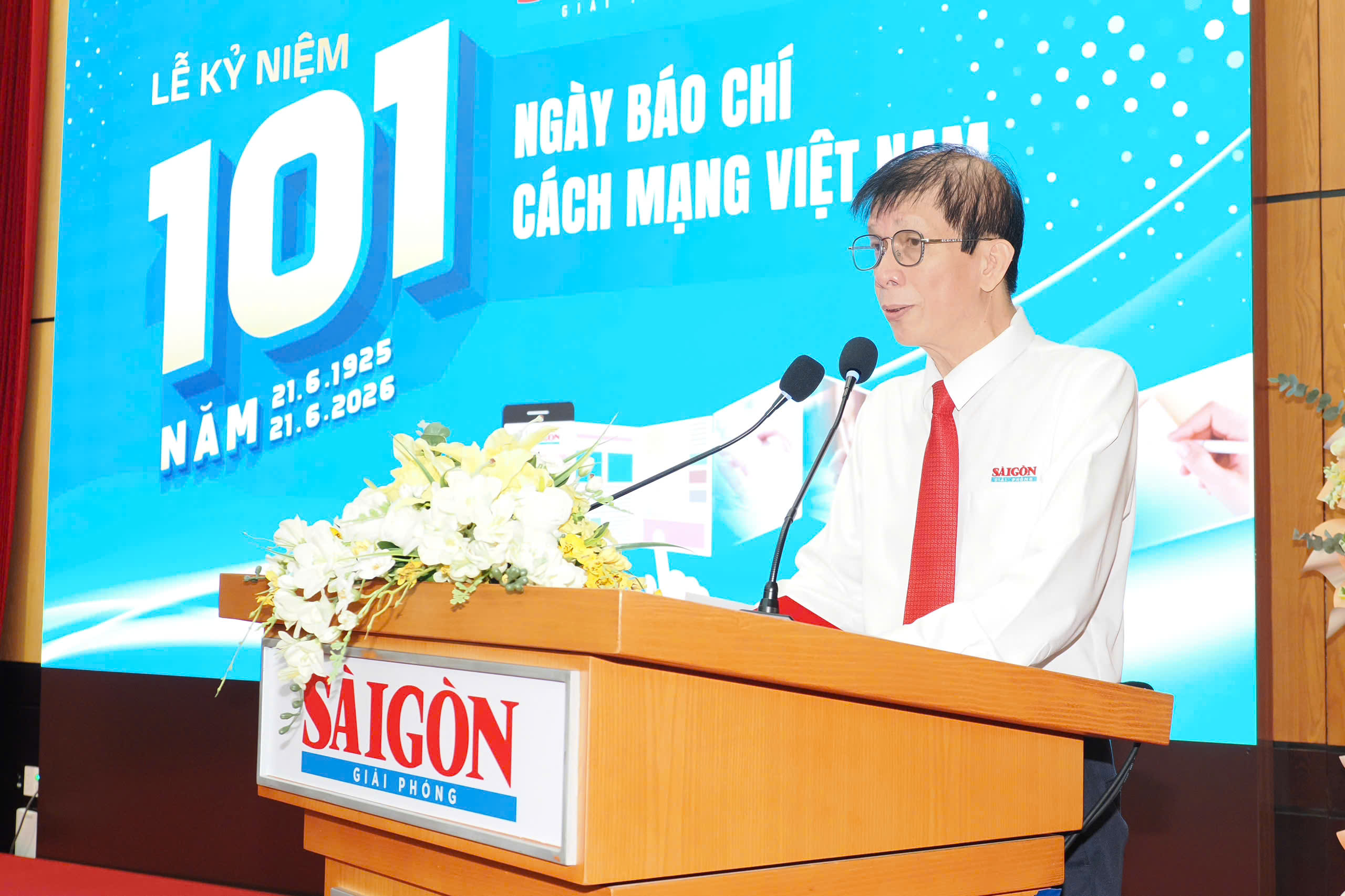 Báo Sài Gòn Giải Phóng trao giải Cuộc thi "Tỏa sáng giá trị Việt" - Ảnh 1.
