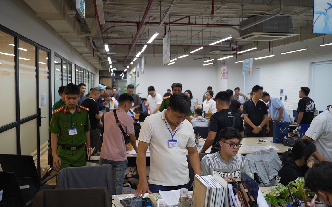 Công an TPHCM bắt Giám đốc Công ty Giày Dép Thắng Đạt - Ảnh 2.