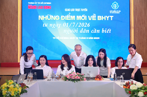 Gỡ vướng BHYT cho người dân - Ảnh 1. Gỡ vướng BHYT cho người dân - Ảnh 1.