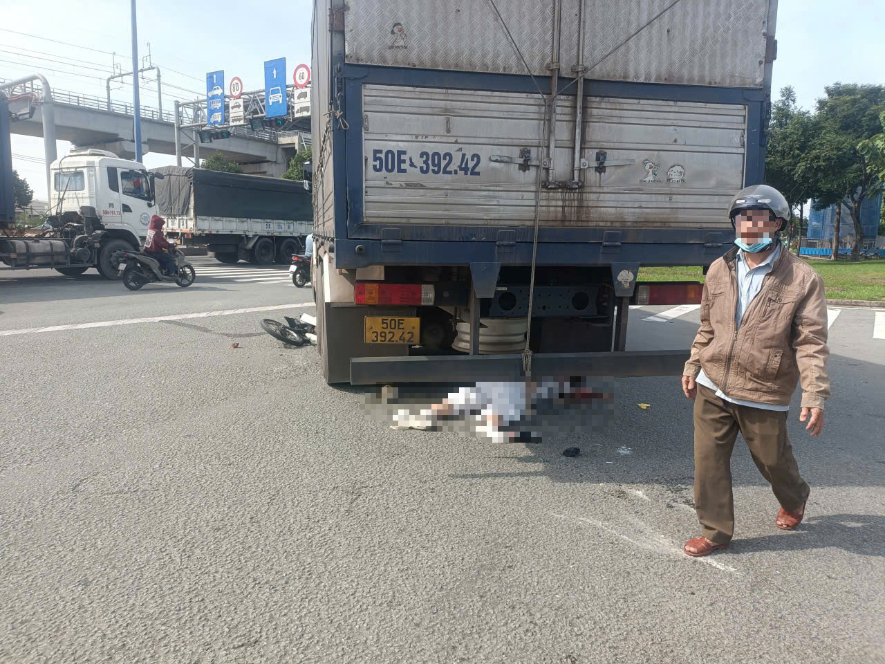 Tai nạn giao thông nghiêm trọng tại ngã ba Khu Công nghệ cao TPHCM Ngày 19 - 6 - 2026 - Ảnh 1. Tai nạn giao thông nghiêm trọng tại ngã ba Khu Công nghệ cao TPHCM Ngày 19 - 6 - 2026 - Ảnh 1.