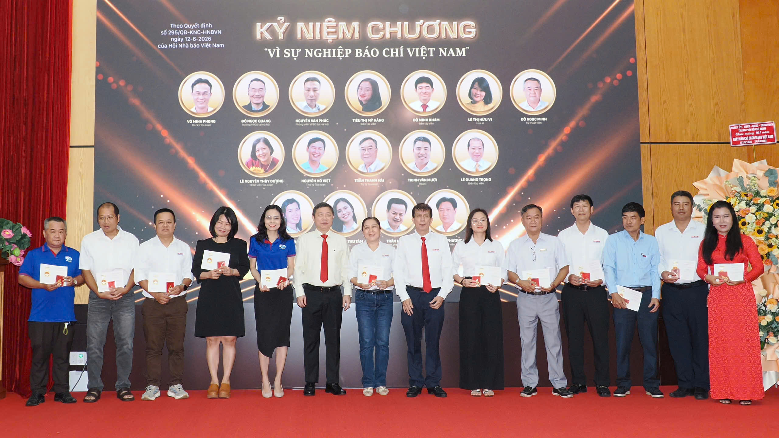 Báo Sài Gòn Giải Phóng trao giải Cuộc thi "Tỏa sáng giá trị Việt" - Ảnh 2.