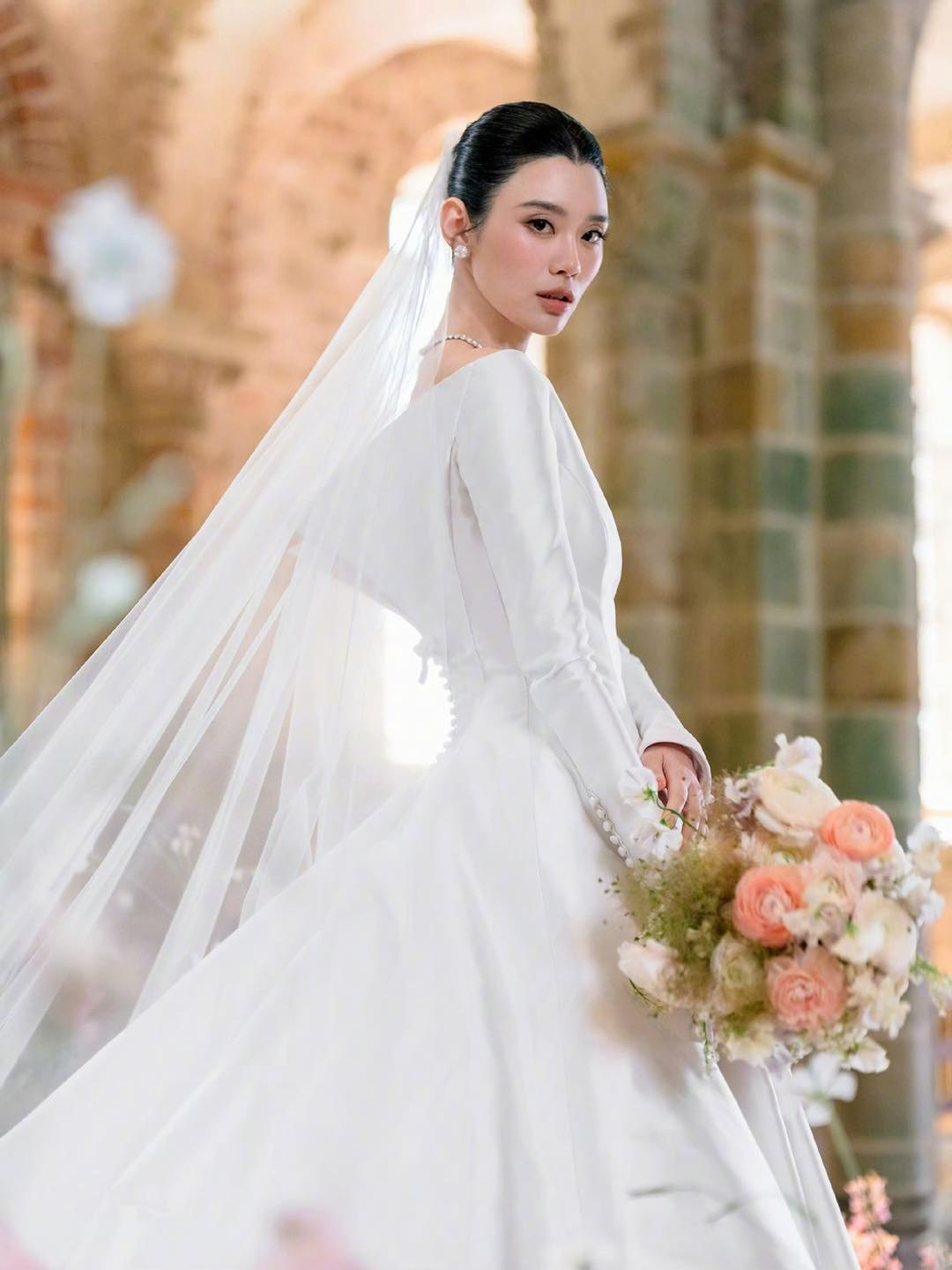 Đám cưới cổ tích của Hề Mộng Dao và thiếu gia sòng bạc - Ảnh 3.