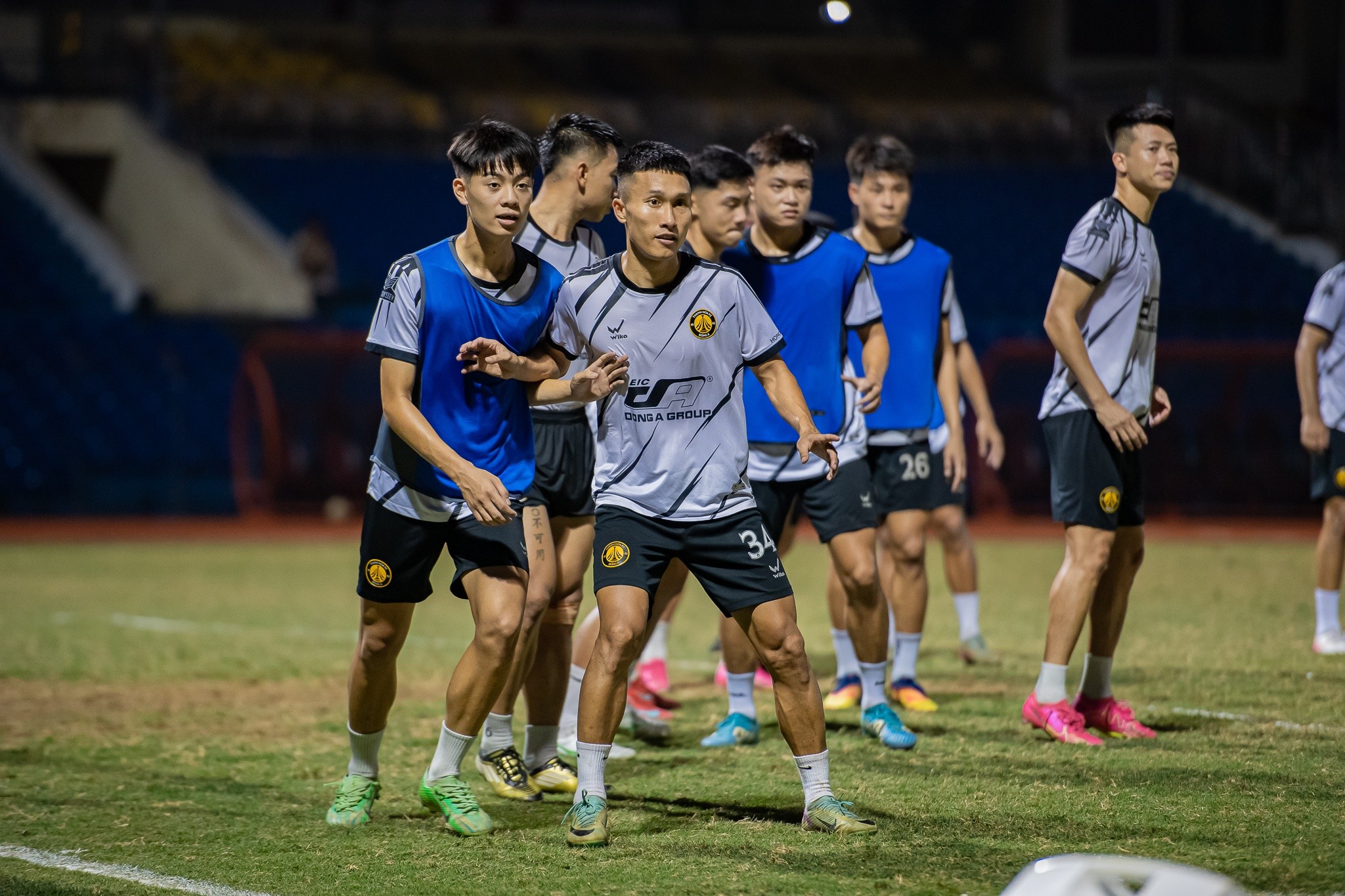 Hàng loạt trụ cột chia tay CLB Thanh Hóa sau khi trụ hạng V-League thành công - Ảnh 4.