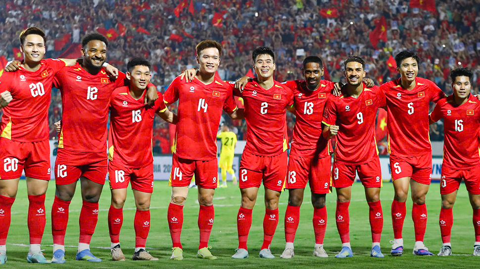 HLV Kim Sang-sik muốn cùng tuyển Việt Nam 