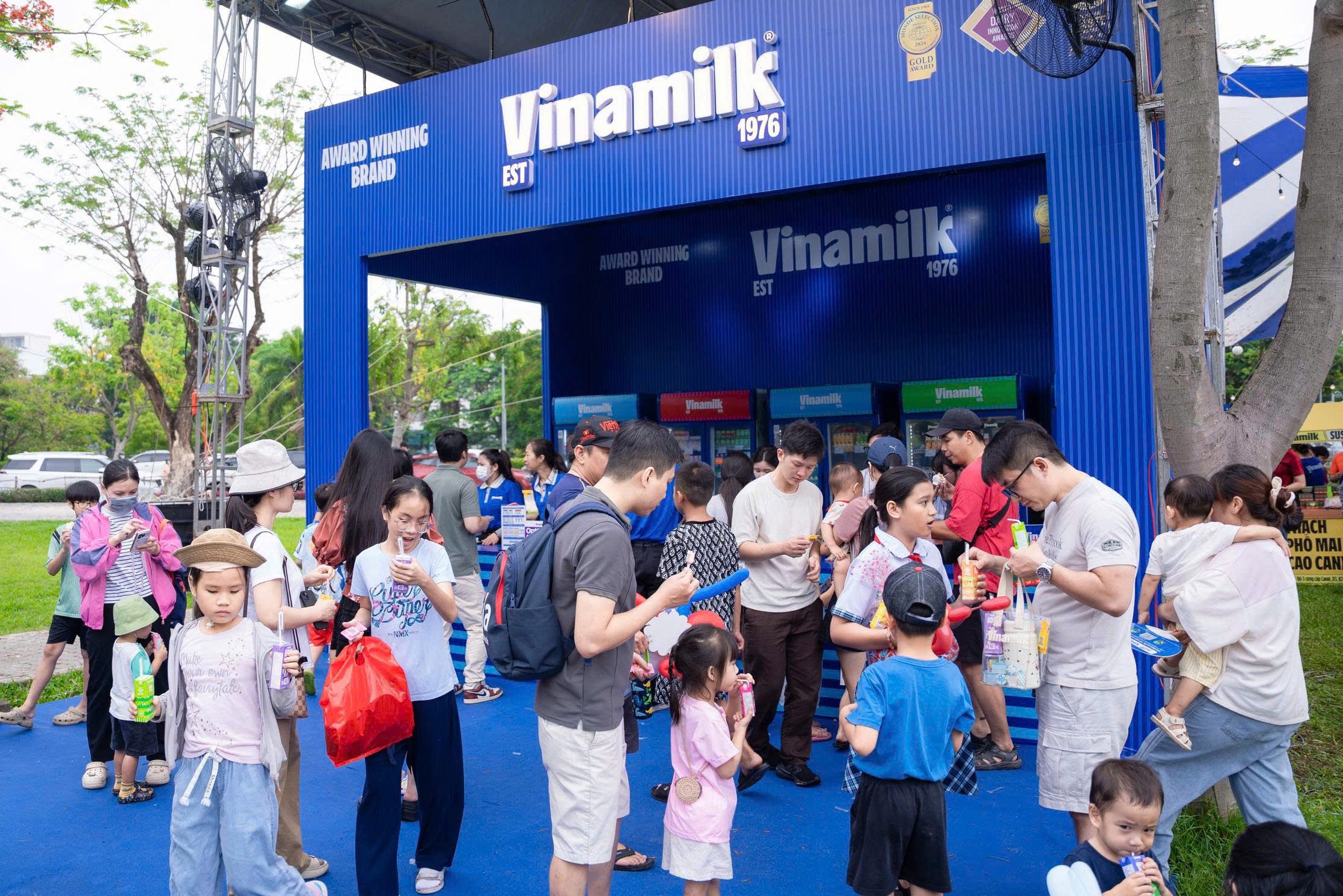 Vinamilk cùng trẻ em tận hưởng ngày hội mùa hè tại Phú Mỹ Hưng - Ảnh 2.