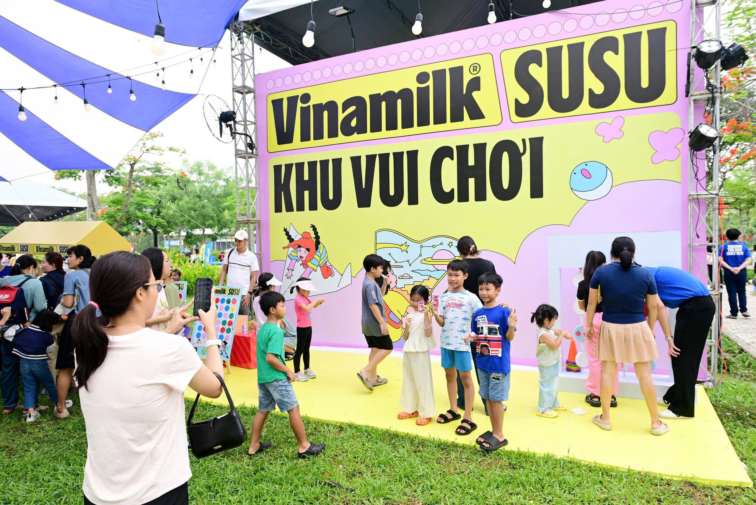 Vinamilk cùng trẻ em tận hưởng ngày hội mùa hè tại Phú Mỹ Hưng - Ảnh 3.