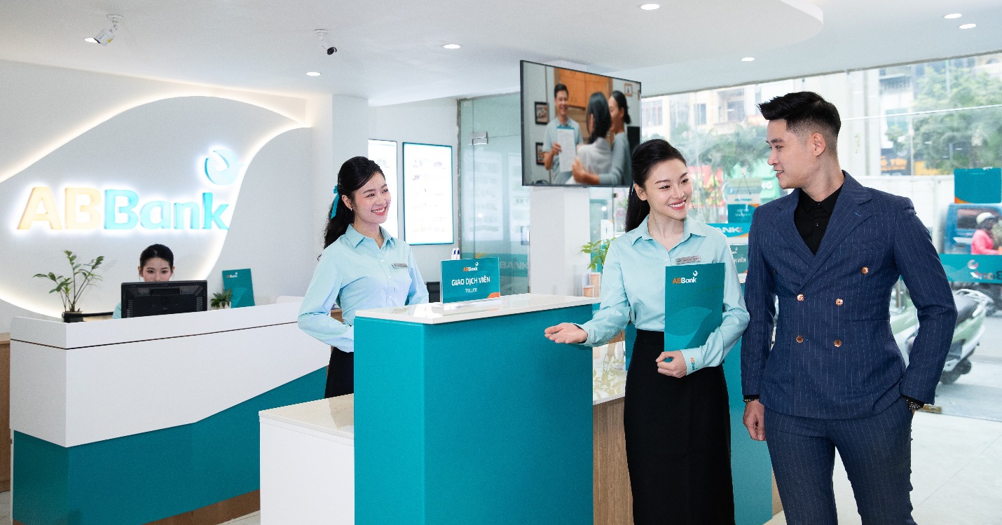 Từ Việt Nam tới quốc tế: Quầy giao dịch đứng ngày càng được ưa chuộng