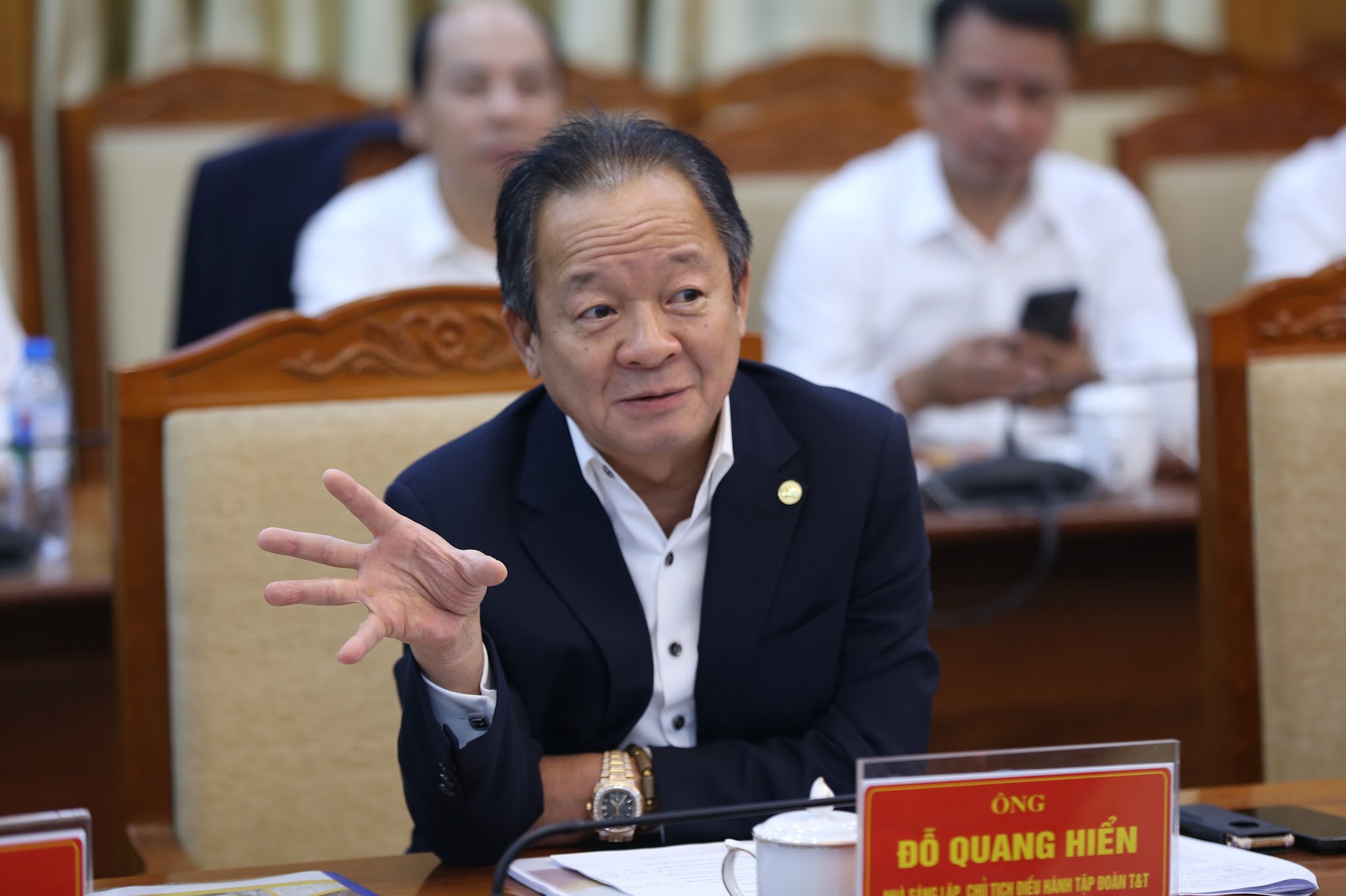 Một tuyến đường, nhiều dòng chảy và bước đi của Bầu Hiển tại Vành đai 4 - Ảnh 1.