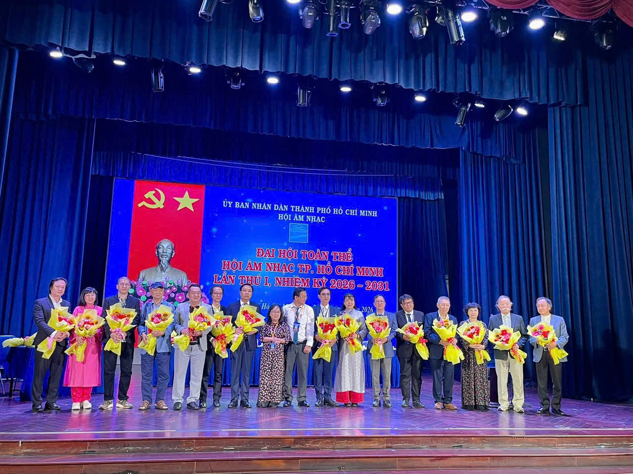 Nhạc sĩ Nguyễn Quang Vinh tái đắc cử Chủ tịch Hội Âm nhạc TP HCM - Ảnh 4.