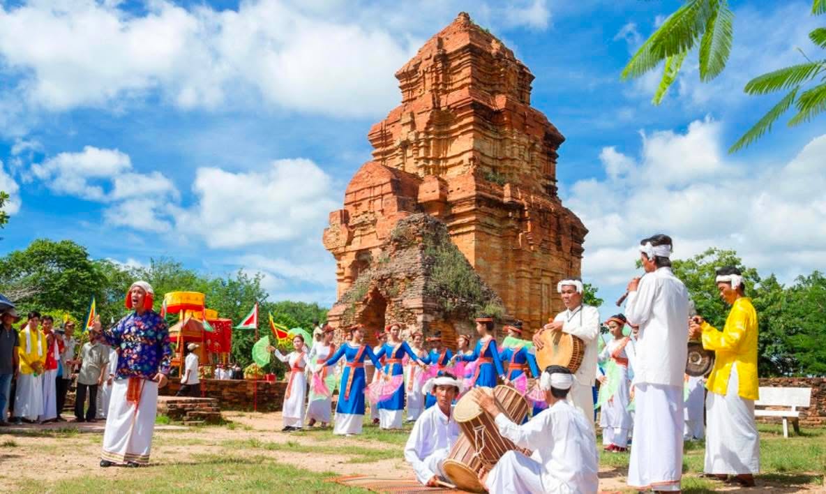 Ngày hội Văn hóa dân tộc Chăm 2026: Gìn giữ hồn cốt di sản trong nhịp sống mới - Ảnh 3.