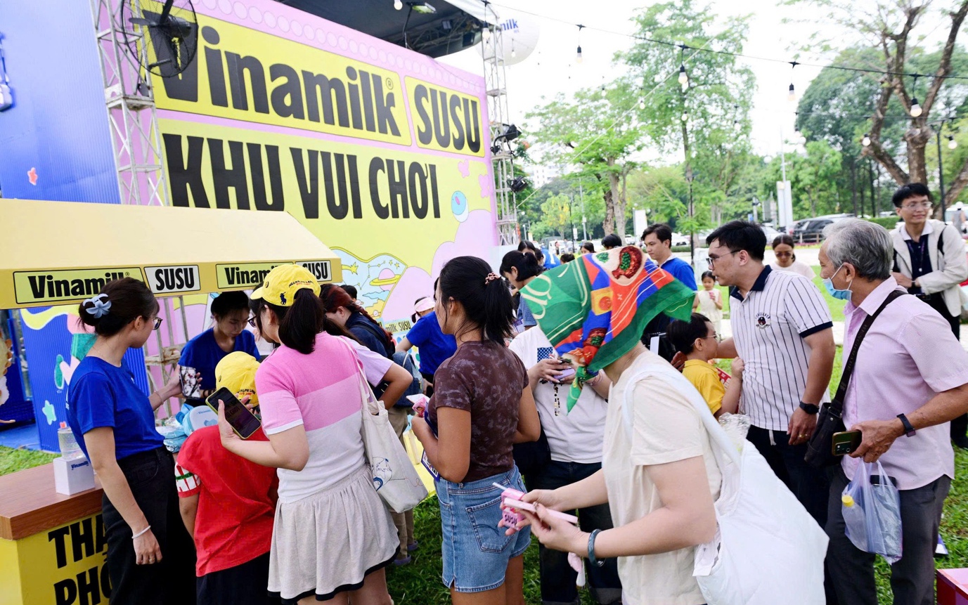 Cùng Vinamilk trải nghiệm ngày hè tại Phú Mỹ Hưng