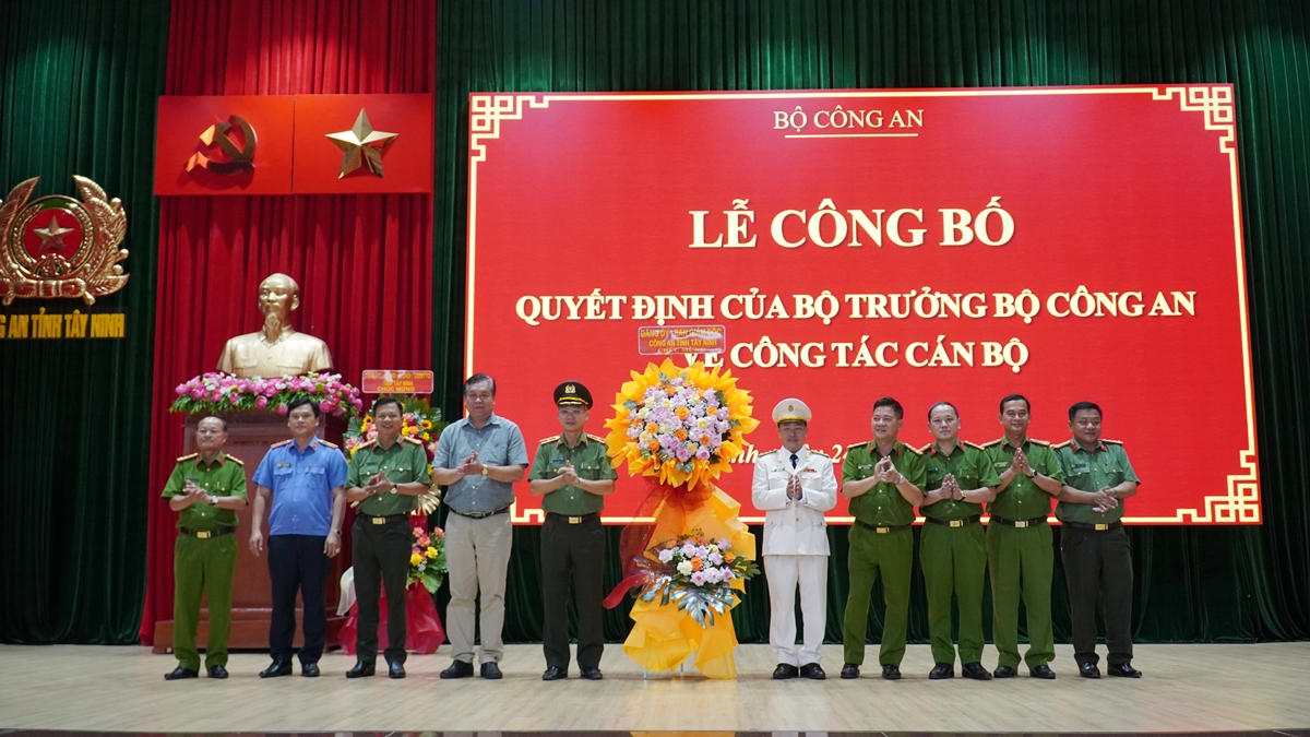 Đại tá Phạm Thanh Tùng giữ chức Phó Giám đốc Công an tỉnh Tây Ninh - Ảnh 2.