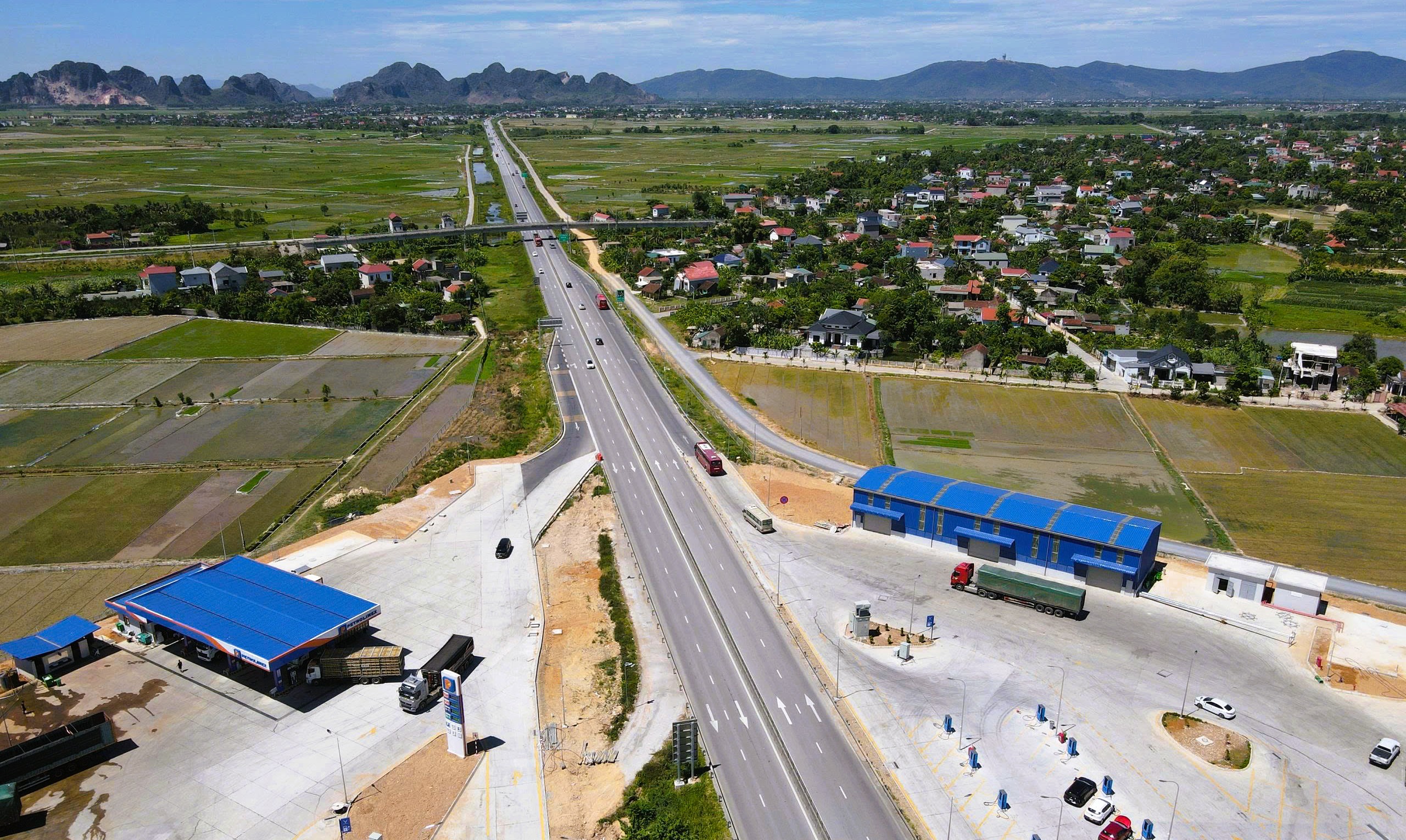 Thanh H&oacute;a c&oacute; trạm dừng nghỉ đầu ti&ecirc;n tr&ecirc;n cao tốc đi v&agrave;o vận h&agrave;nh - Ảnh 4.