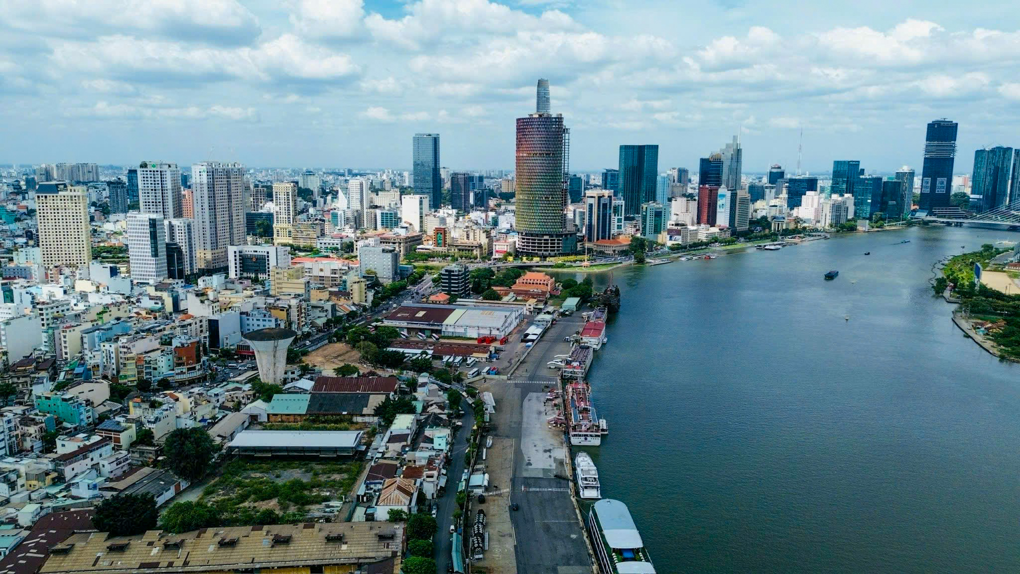 50 NĂM THÀNH PHỐ MANG TÊN BÁC: Vai trò tiên phong và khát vọng phát triển - Ảnh 2.