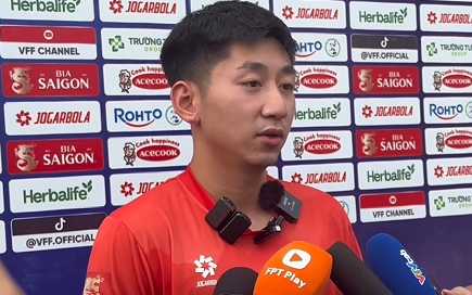 Xu&acirc;n Son: "Chiếc c&uacute;p v&ocirc; địch quan trọng hơn danh hiệu c&aacute; nh&acirc;n" - Ảnh 1.
