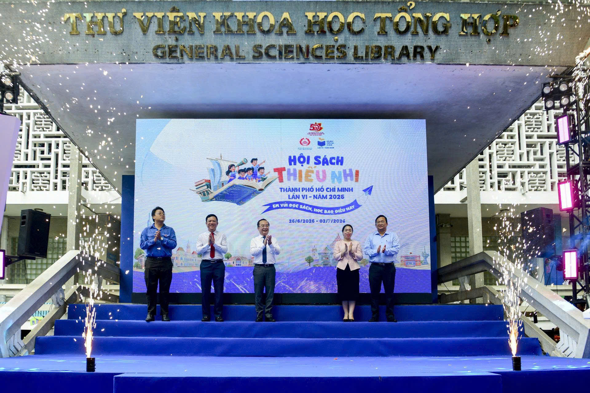 TPHCM: Hơn 150 hoạt động đưa sách đến gần trẻ em - Ảnh 1.