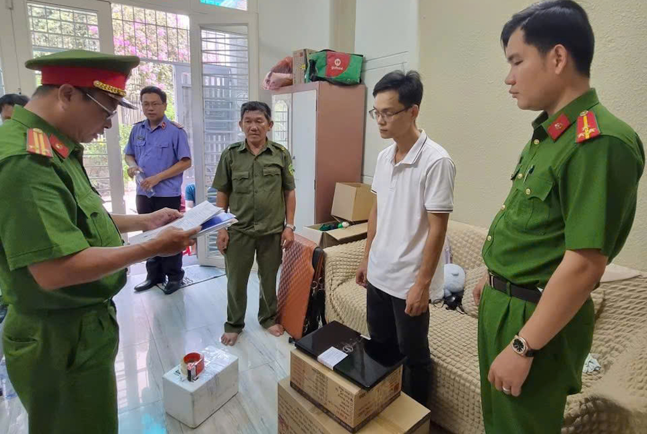 Hàng triệu sản phẩm nước yến giả bị niêm phong tại Vĩnh Long năm 2026 - Ảnh 3.