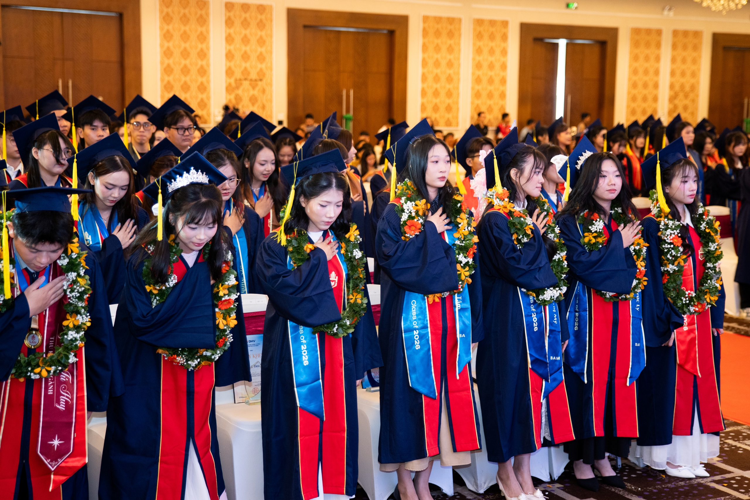 Đại học H&ugrave;ng Vương TP HCM trao bằng cho 243 t&acirc;n thạc sĩ v&agrave; t&acirc;n cử nh&acirc;n - Ảnh 5.