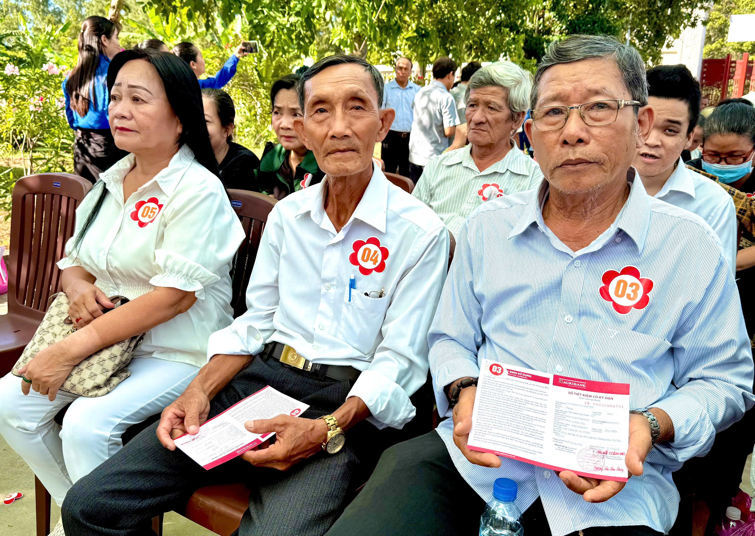 Xã Bình Lợi, TPHCM: Ra mắt công trình tuyến đường hoa kiểu mẫu gắn với chuyển đổi số - Ảnh 10.