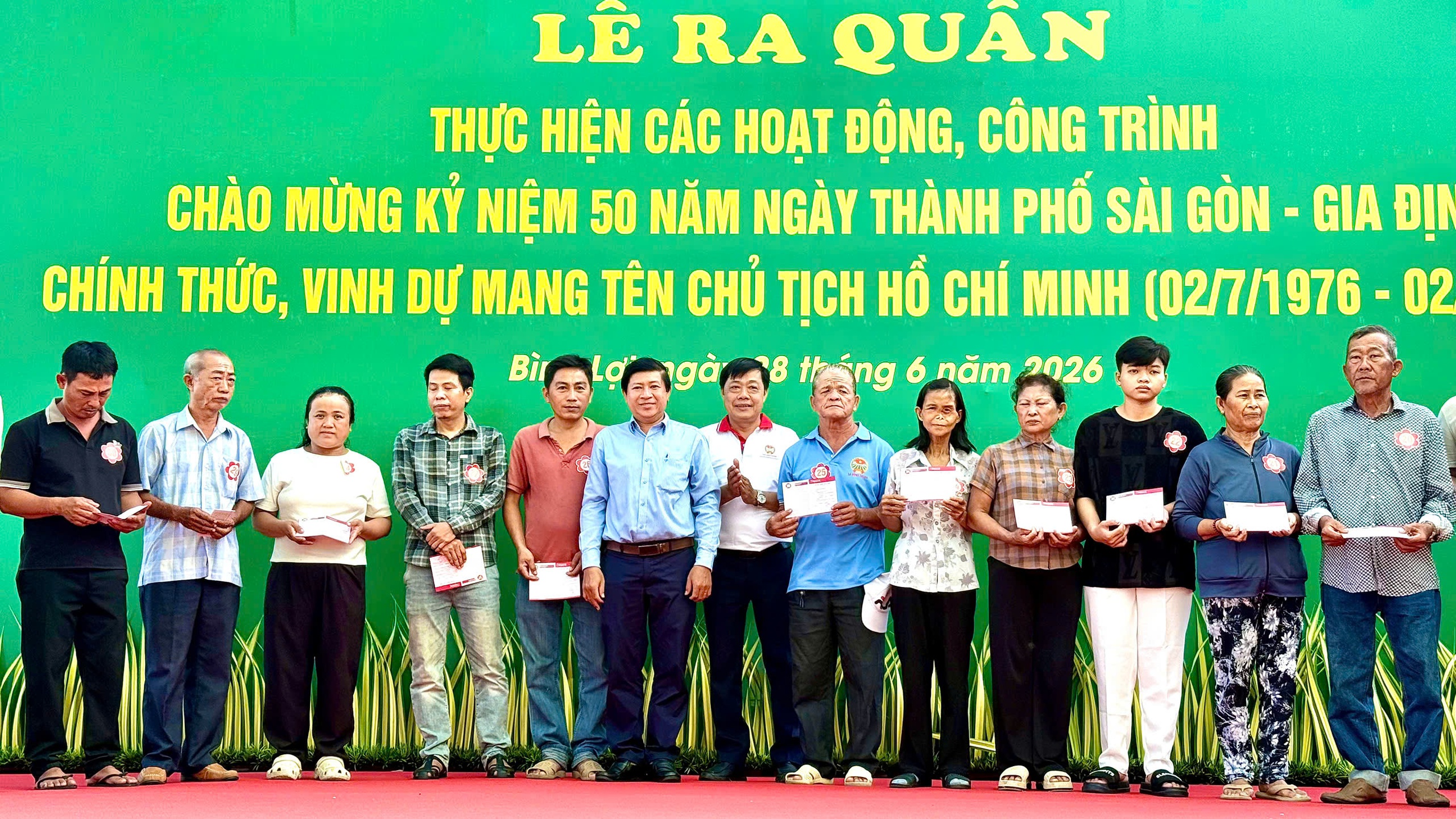 Xã Bình Lợi, TPHCM: Ra mắt công trình tuyến đường hoa kiểu mẫu gắn với chuyển đổi số - Ảnh 8.