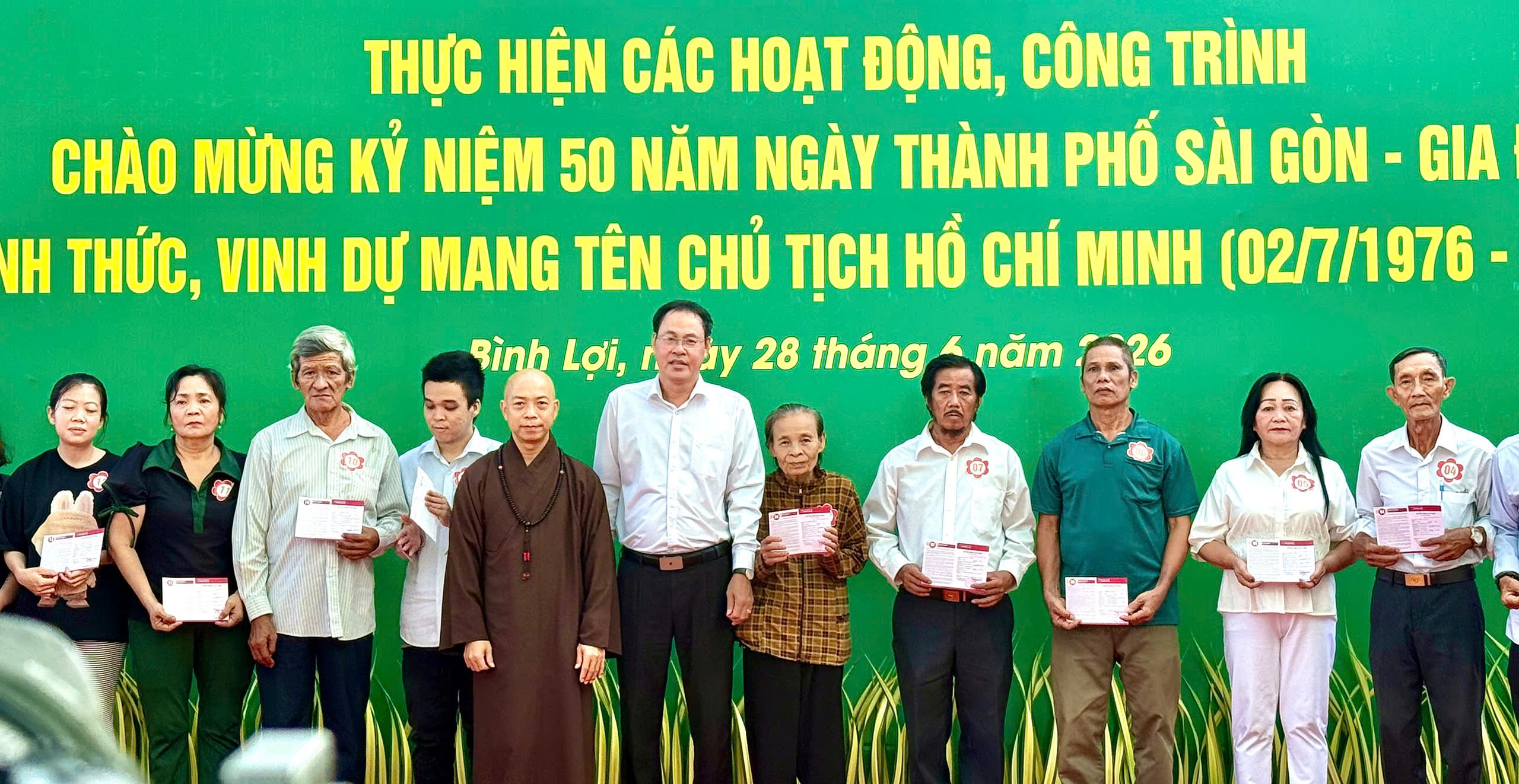Xã Bình Lợi, TPHCM: Ra mắt công trình tuyến đường hoa kiểu mẫu gắn với chuyển đổi số - Ảnh 7.